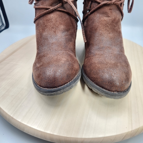 Very Volatile Marcel Women's Brown Boot sz 7 - Picture 6 of 15